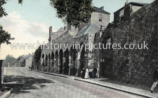 Old Wall, Southampton, Hampshire. c.1909